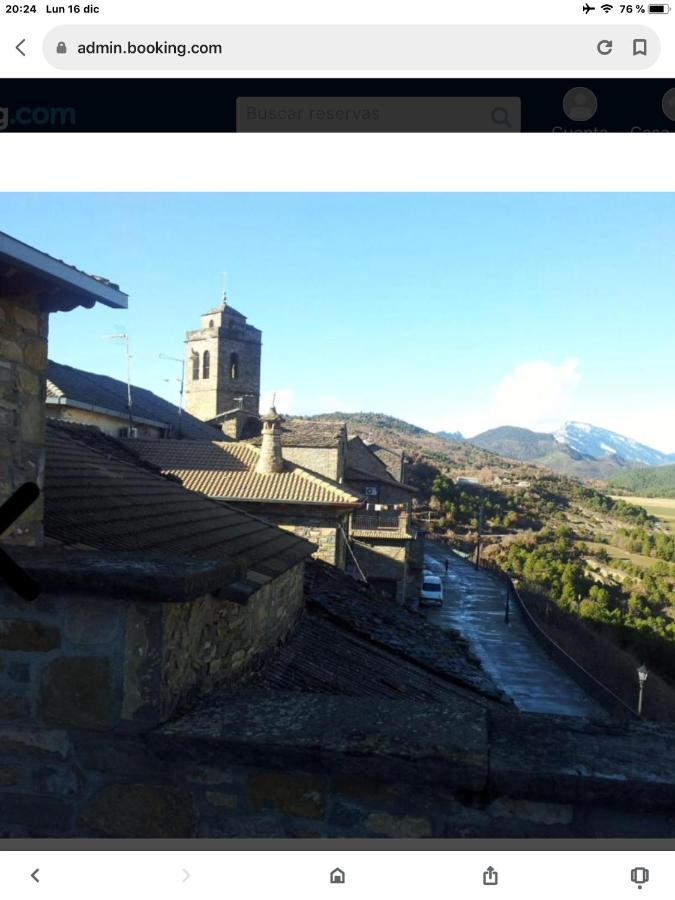 Vistas a la Montaña en un Pueblo con Encanto. El Pueyo de Araguás Exterior foto