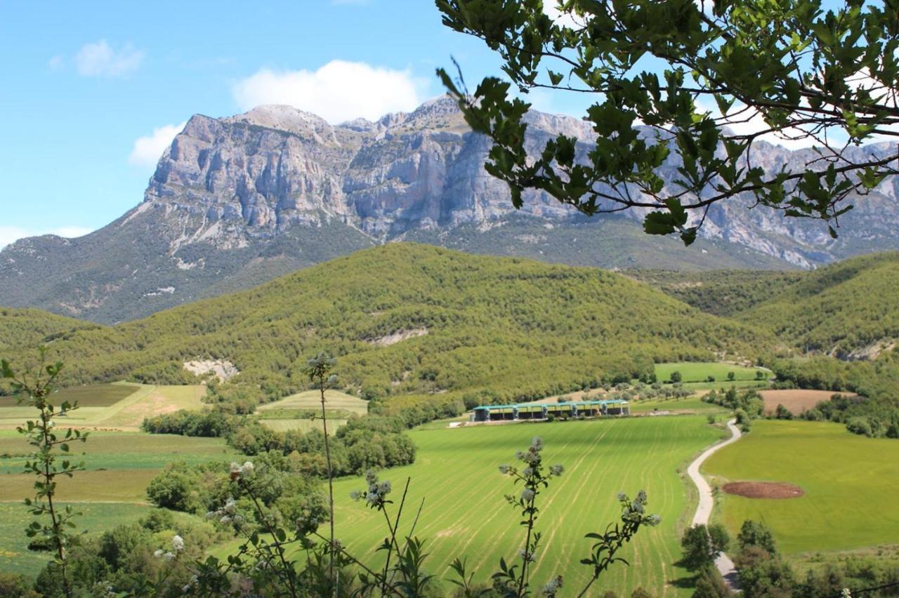 Vistas a la Montaña en un Pueblo con Encanto. El Pueyo de Araguás Exterior foto