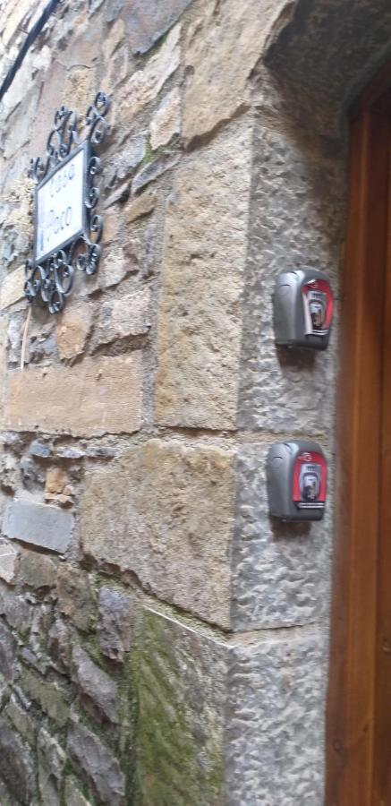 Vistas a la Montaña en un Pueblo con Encanto. El Pueyo de Araguás Exterior foto