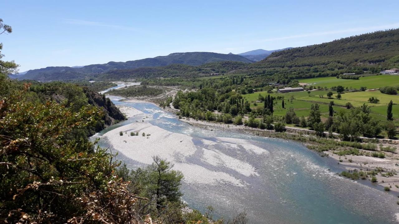 Vistas a la Montaña en un Pueblo con Encanto. El Pueyo de Araguás Exterior foto