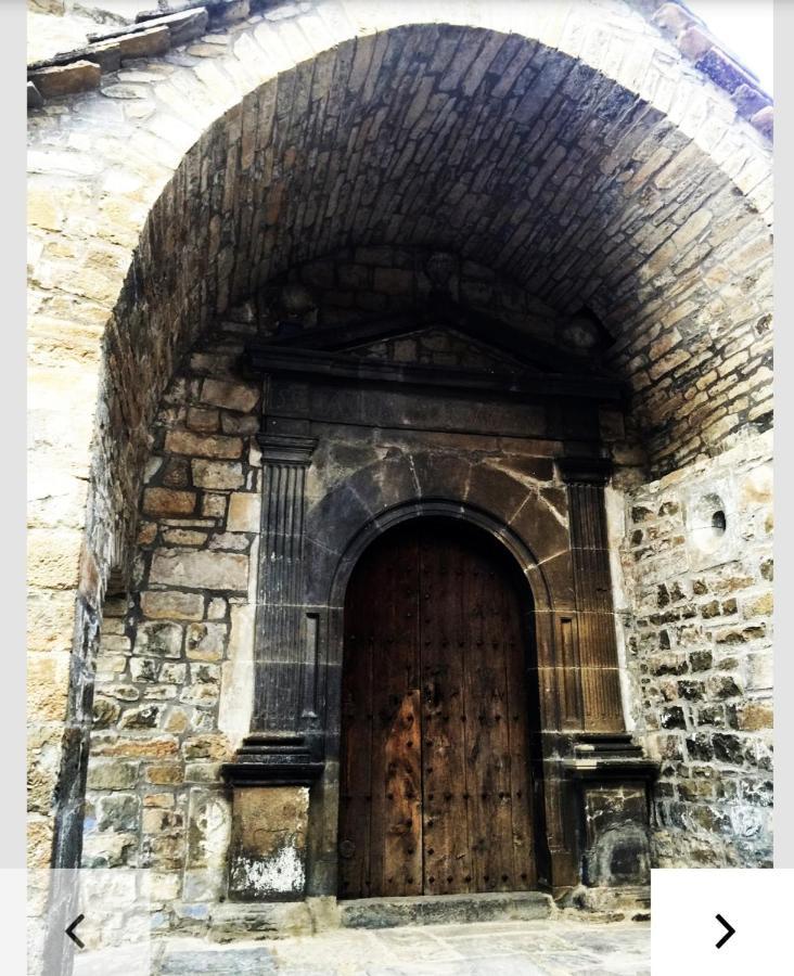 Vistas a la Montaña en un Pueblo con Encanto. El Pueyo de Araguás Exterior foto